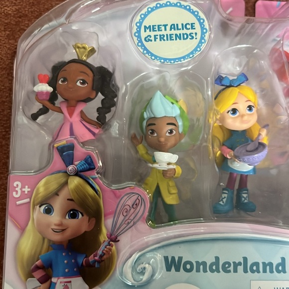 New Alice Wonderland Friends - Picture 4 of 4